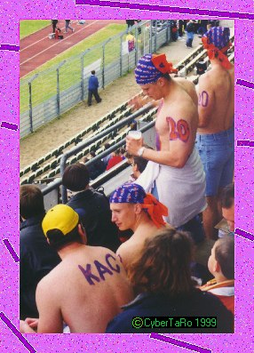Abgehrtete Footballfans waren da
