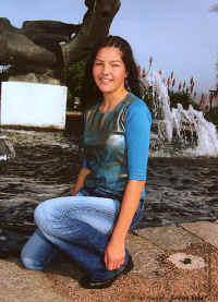 1048-32-cecilia.jpg (92770 bytes)