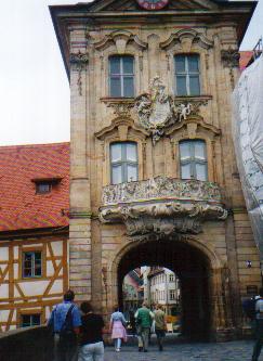 frontth.jpg (20092 bytes)
