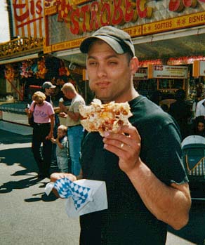 v_foodmike.jpg (34435 bytes)