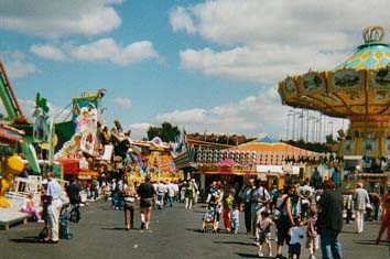 v_rides3.jpg (30195 bytes)