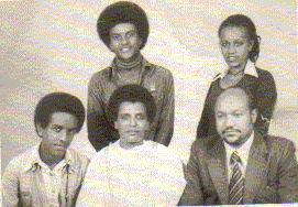 Family-pic.gif (26275 bytes)