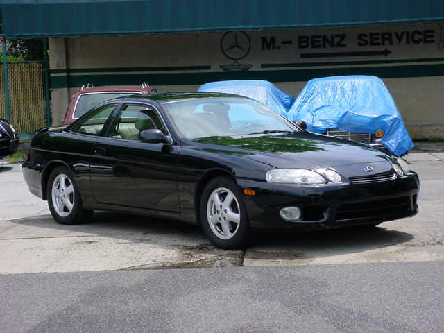 Asia Carrera car