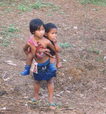 little children.jpg (62413 bytes)
