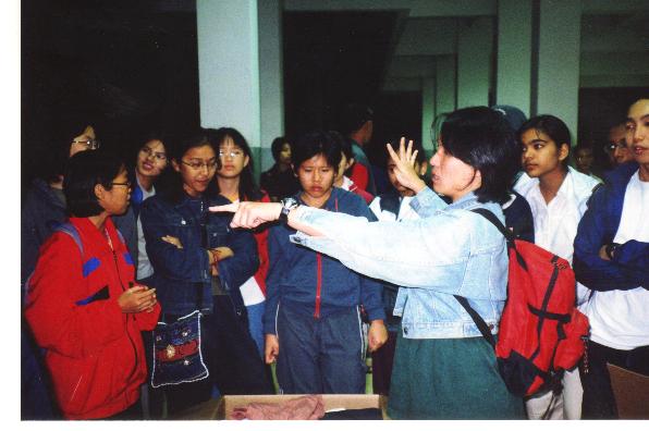 @ the orphanage(Mdm Leow).jpg (38106 bytes)