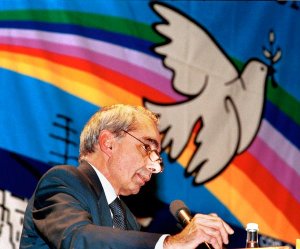 Amato al convegno  'Oceani di pace, religioni e cultura in dialogo' (Lisbona, 24 settembre 2000). Foto A.Scattolon per la Presidenza del Consiglio