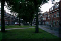 straat.jpg (31385 bytes)