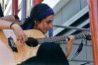 Mari con la guitarra de Oriol