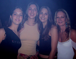 Carol, her sisters and her Mom