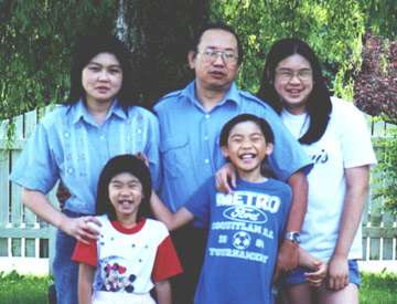 Cecilia Lau, Vincent Juy y Fam