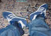 Blue_Countries-navy_DD_nylon_socks_07.jpg (94599 bytes)