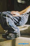 Split_shirt_and_pants-Es_shoes_07.jpg (54854 bytes)