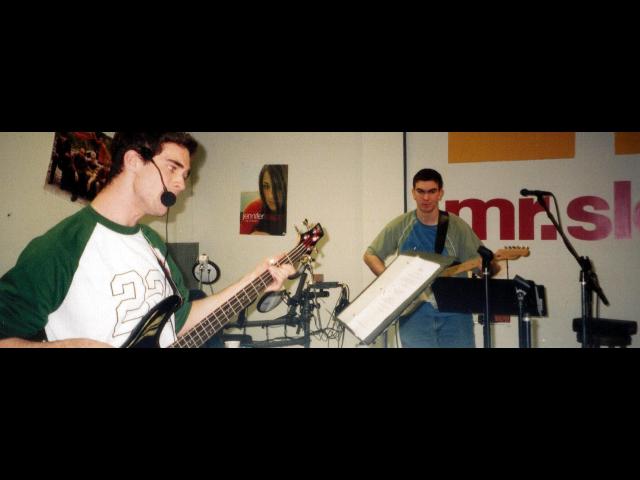 goodfrontbandphoto4.jpg (26844 bytes)