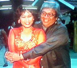 Peluk gemesyhhh, pelukan Bapak dan Anak