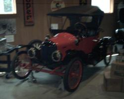 1914 Grant roadster-front 3/4 left