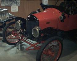 1914 Grant roadster-front 3/4 left
