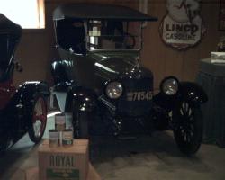 1916 Grant touring-right-front