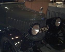 1916 Grant touring-right-front