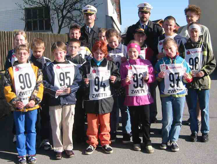 Radfahrpruefung2002.jpg (40757 Byte)