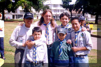 ALEX  LEONES (3).jpg (65702 bytes)