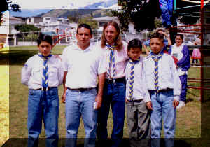 ALEX  LOBOS (3).jpg (63778 bytes)