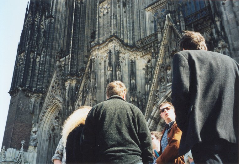 Vor dem Klner Dom