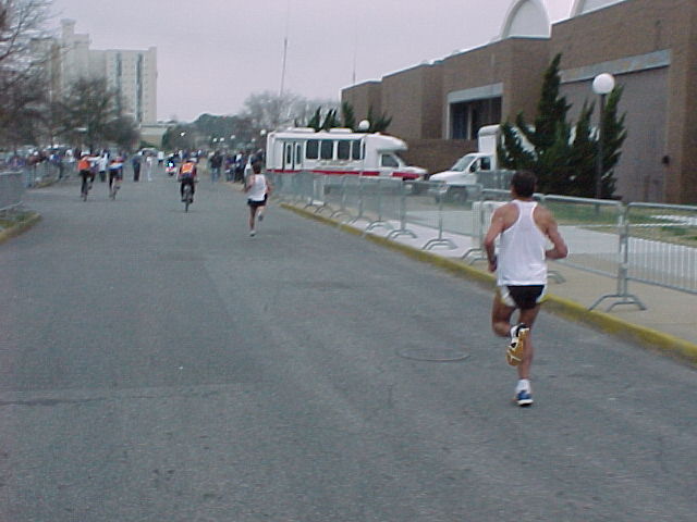 Masters8k_100ydstogo