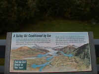 juneau_mendenhall_valley.jpg (93662 bytes)