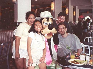 Goof_Grp.JPG (29459 bytes)
