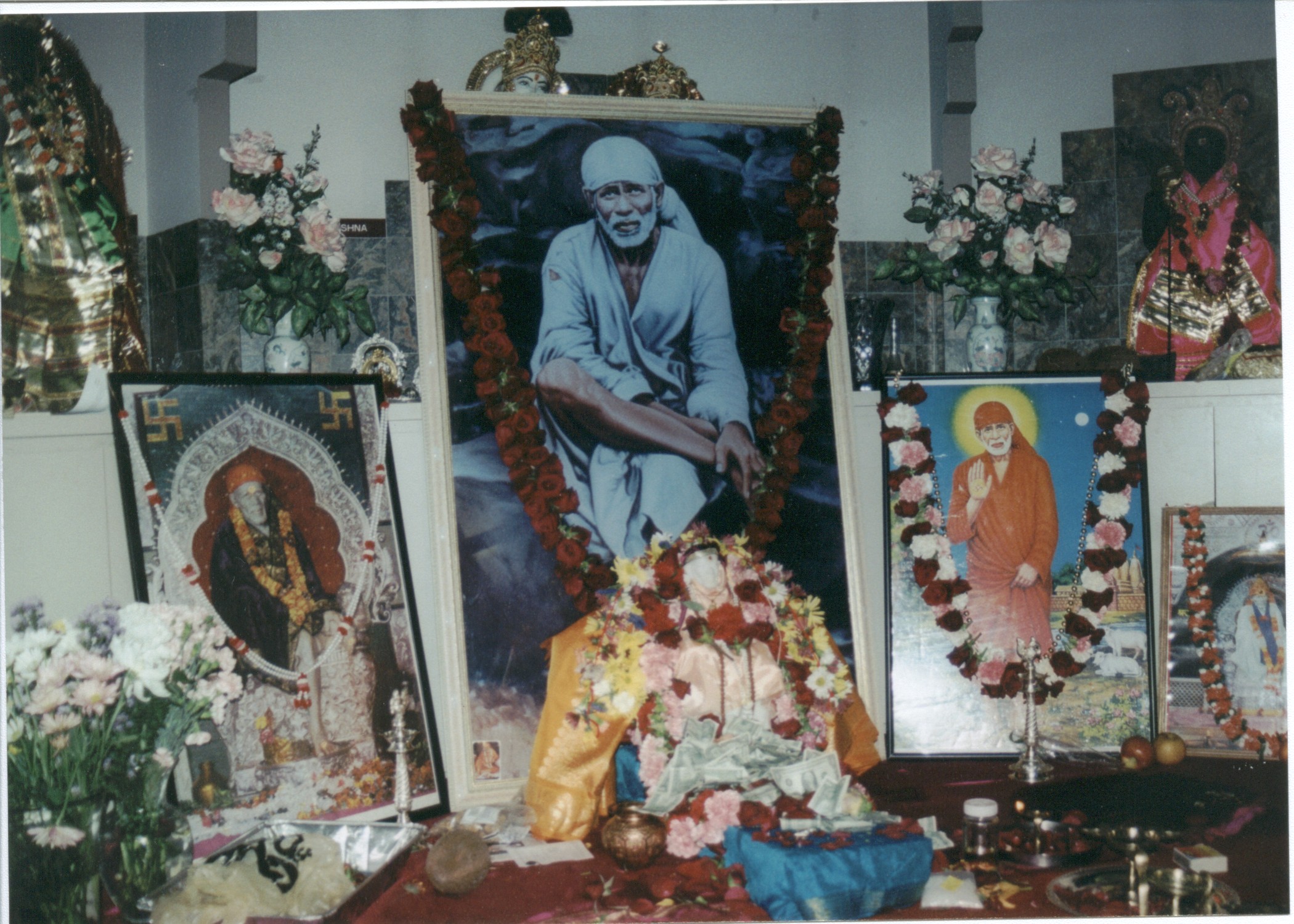 Saibaba Chitra Yatra Photos with Murti