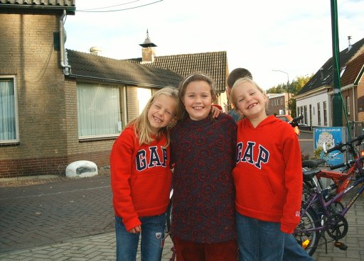 2004meisjes.jpg