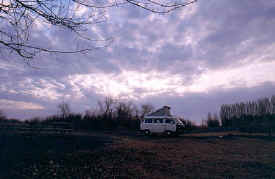 potholes1.jpg (51136 bytes)