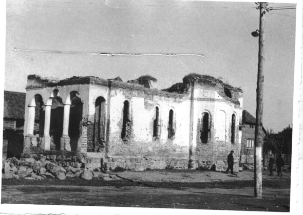 BISERICA ROMANEASCA DIN DOBOSENI
