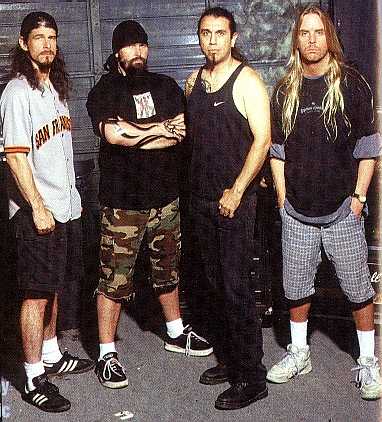slay_terr.jpg (35197 bytes)