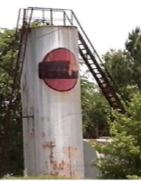 old Gulf Petroleum (?) tank in York, AL