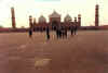 BadshahiMosque.jpg (44384 bytes)