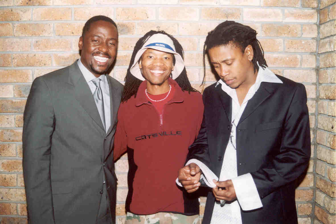 Mo & Freinds