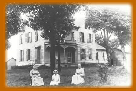 Maple Tree Inn (Montgomery House) in September 1916