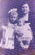 passport.JPG (33952 bytes)