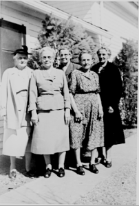 Anna Beyer and her sisters.