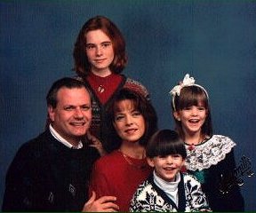 myfamily.jpg - 19.8 K