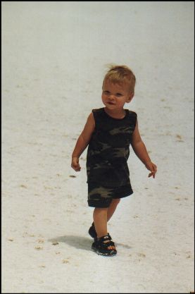 I'm walking on Salt ! Bonneville Salt Flats !