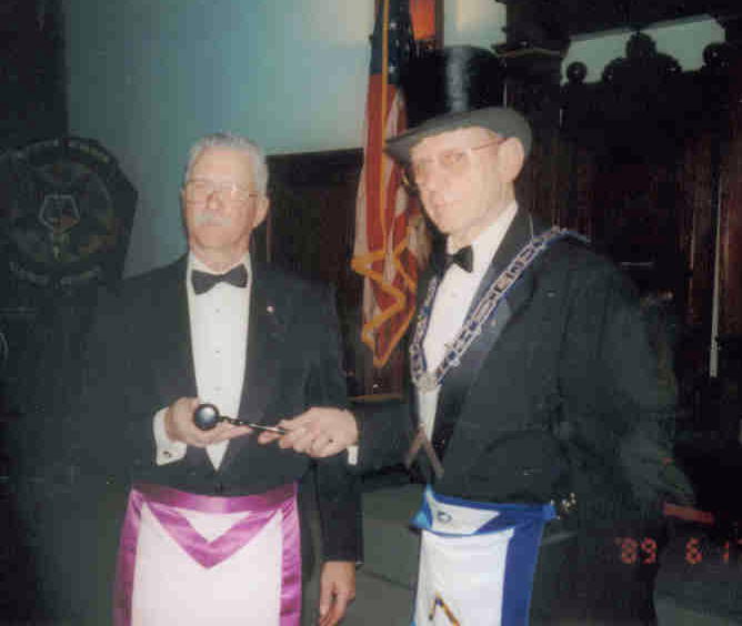 WM receives gavel