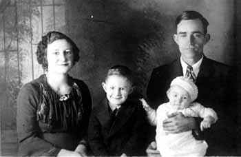 edithandeddempaey_copy.jpg (9841 bytes)