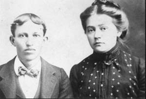 johnevieowens2.jpg (13388 bytes)