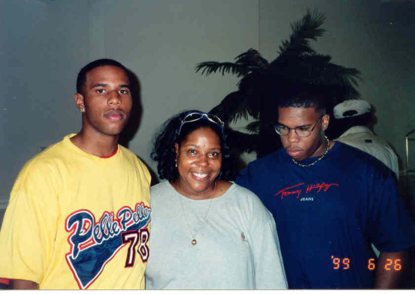 Mae & 2 children