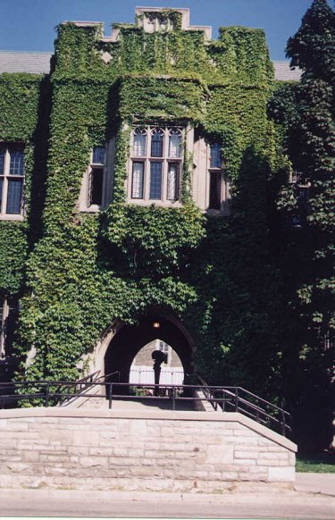 I_want's Photography - University of Toronto - pic 3  - 74 kbytes