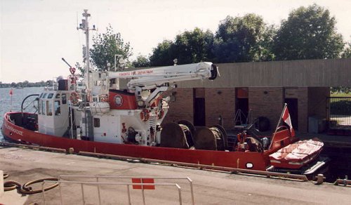 I_want's Photography - Toronto Harbour Fireboat 38 - kbytes