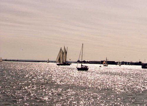 I_want's Photography - Sailing on Lake Ontario - 46 kbytes