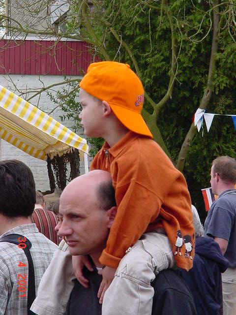 Dsc00011.jpg (83447 bytes)